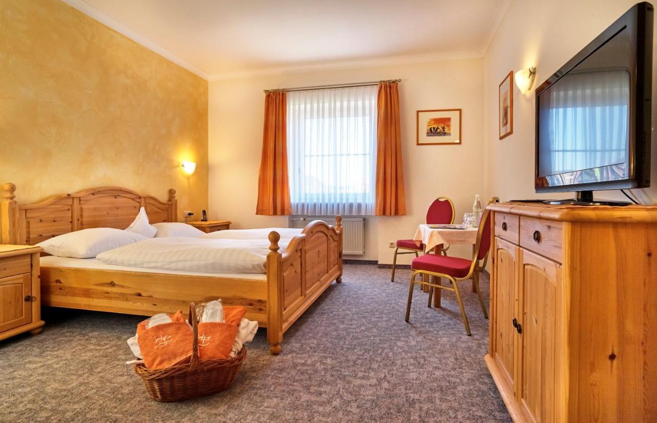 Zedernhof Gesundheits- & Wellnesshotel Stamsried Esterno foto