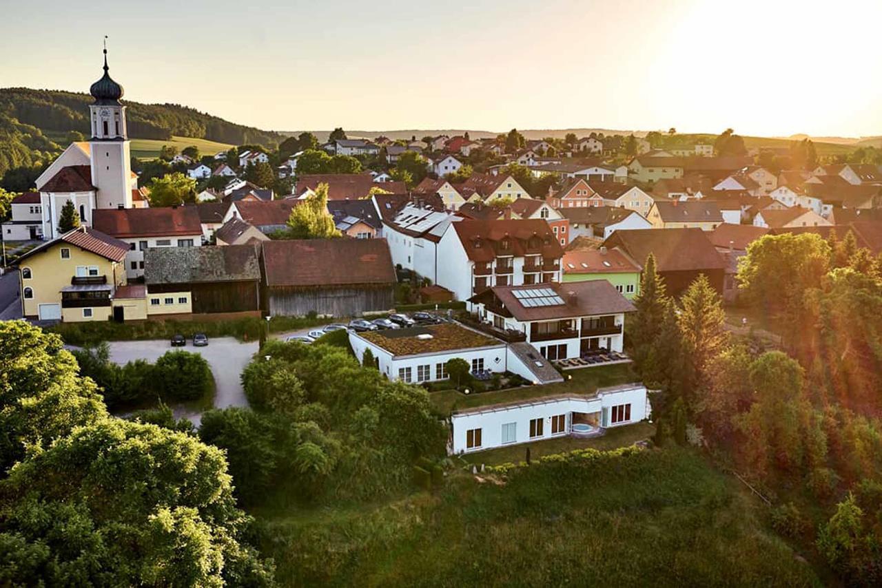 Zedernhof Gesundheits- & Wellnesshotel Stamsried Esterno foto