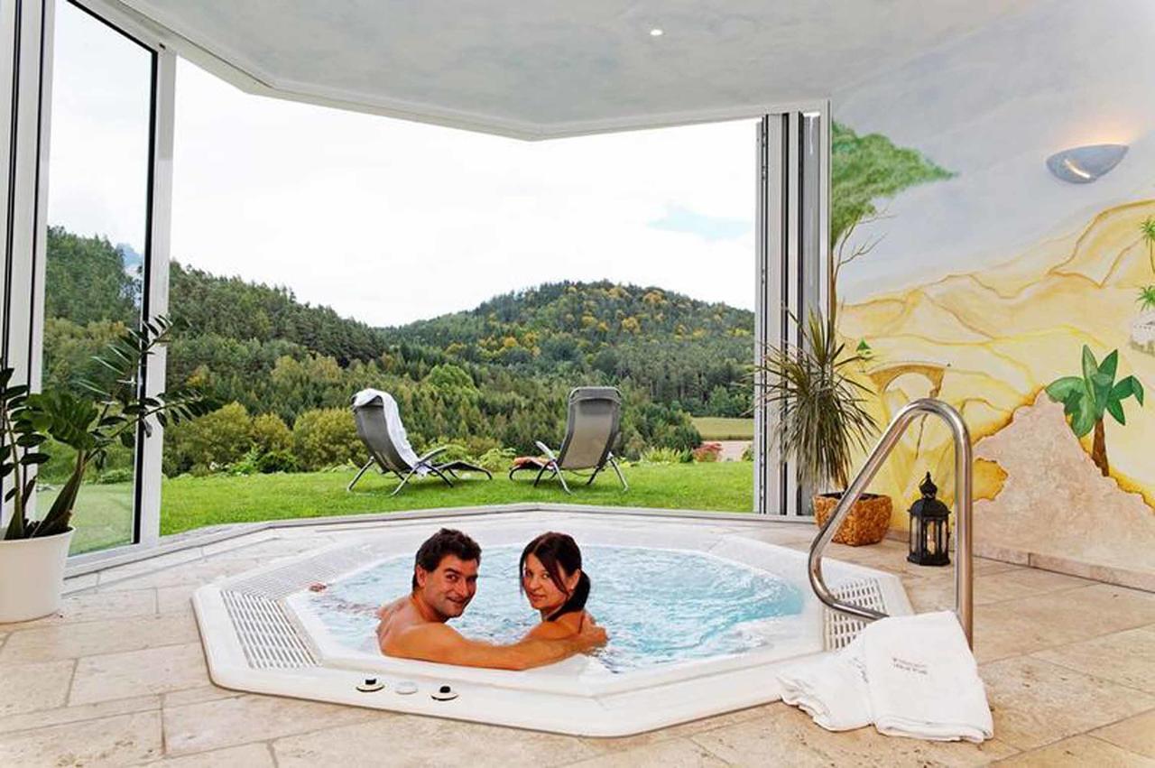 Zedernhof Gesundheits- & Wellnesshotel Stamsried Esterno foto