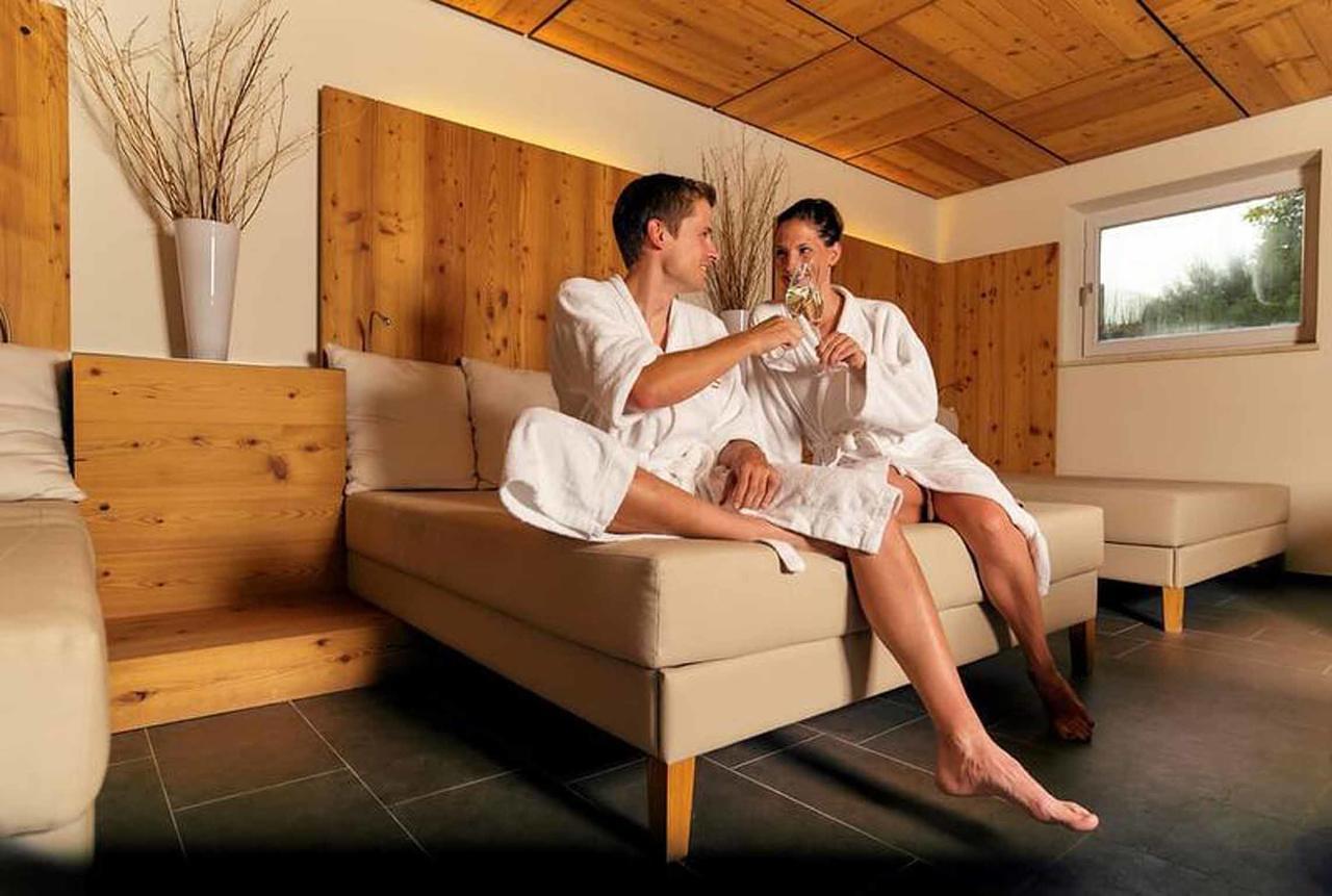Zedernhof Gesundheits- & Wellnesshotel Stamsried Esterno foto