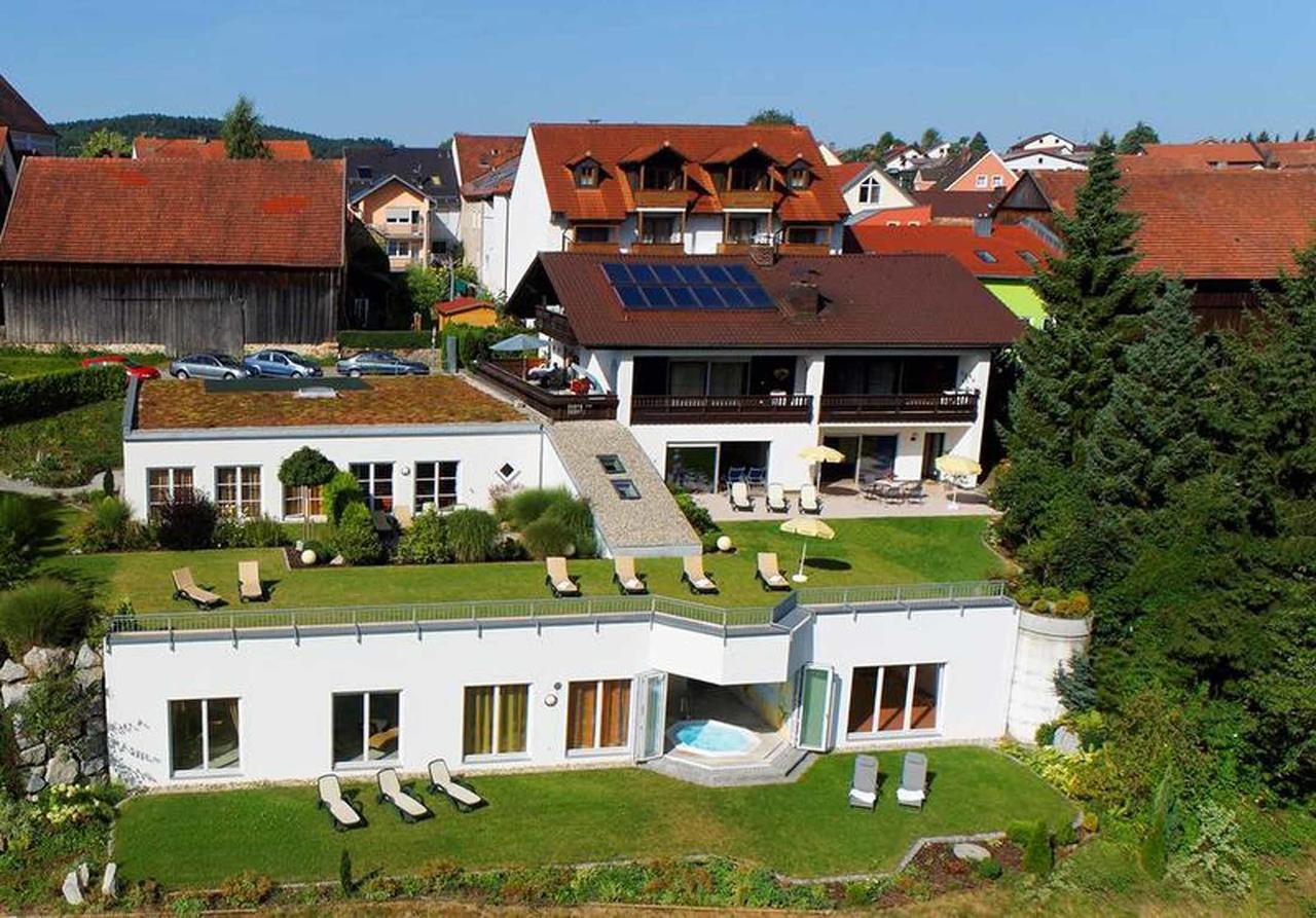 Zedernhof Gesundheits- & Wellnesshotel Stamsried Esterno foto